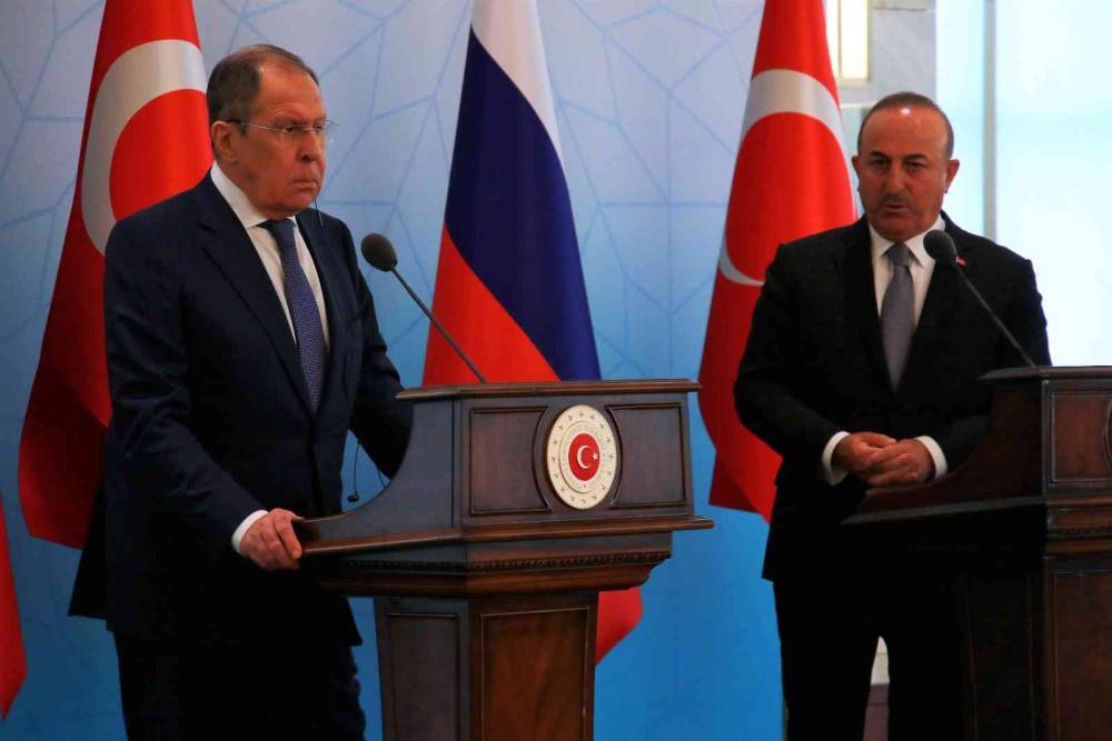 Bakan Çavuşoğlu; Rus bakan  Sergey Lavrov, bir araya geldi